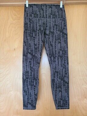 Varley Luna Active Yoga Legging in Textured Scales, Size M, 7/8 Length